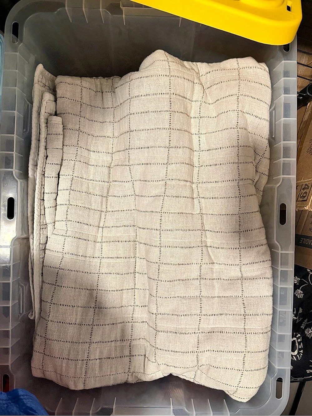 THRESHOLD Yarn Dye Crinkle Grid Quilt, Cream